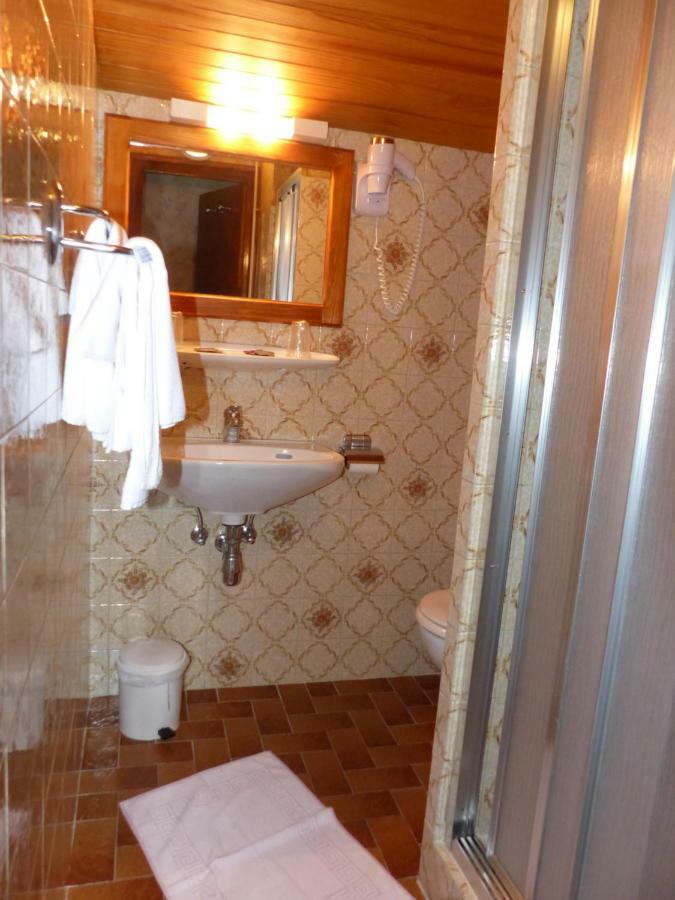 לה קלוסאז Hotel Bellachat מראה חיצוני תמונה